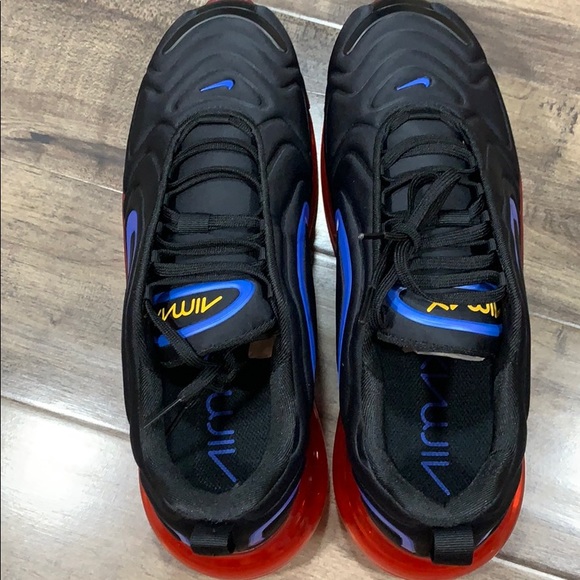NIKE AIR MAX 720 Black/University Gold - Picture 10 of 16